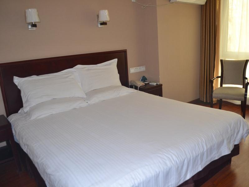 Greentree Inn Henan Luoyang Wangcheng Square Business Hotel Esterno foto